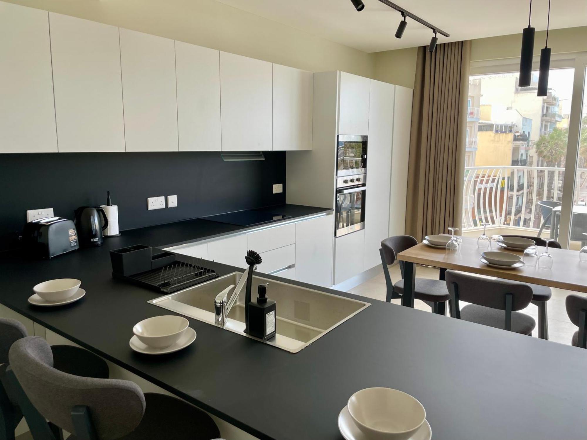 Bugibba Square Seafront Lux By Holi Apartment *