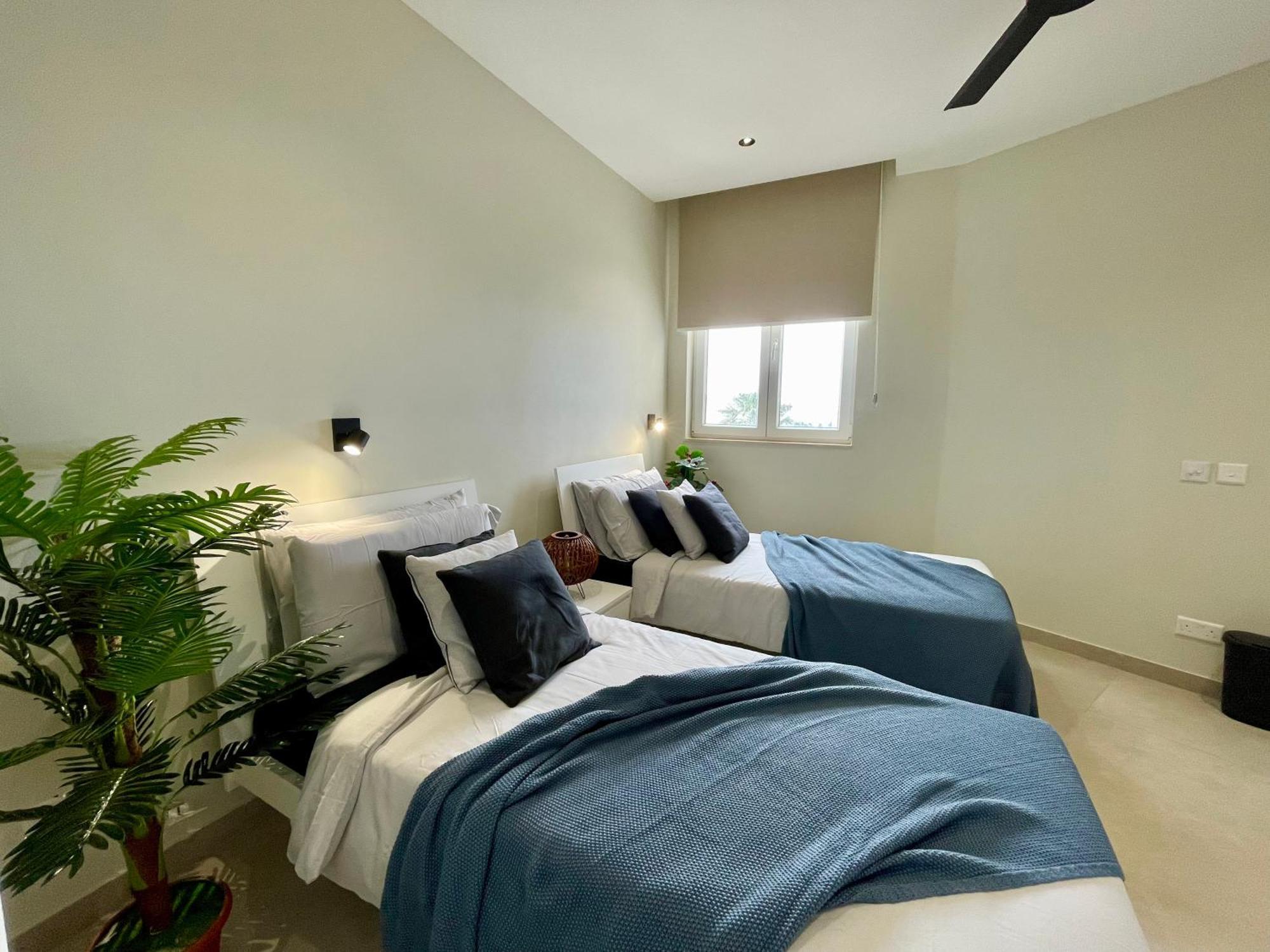 Bugibba Square Seafront Lux By Holi Apartment *