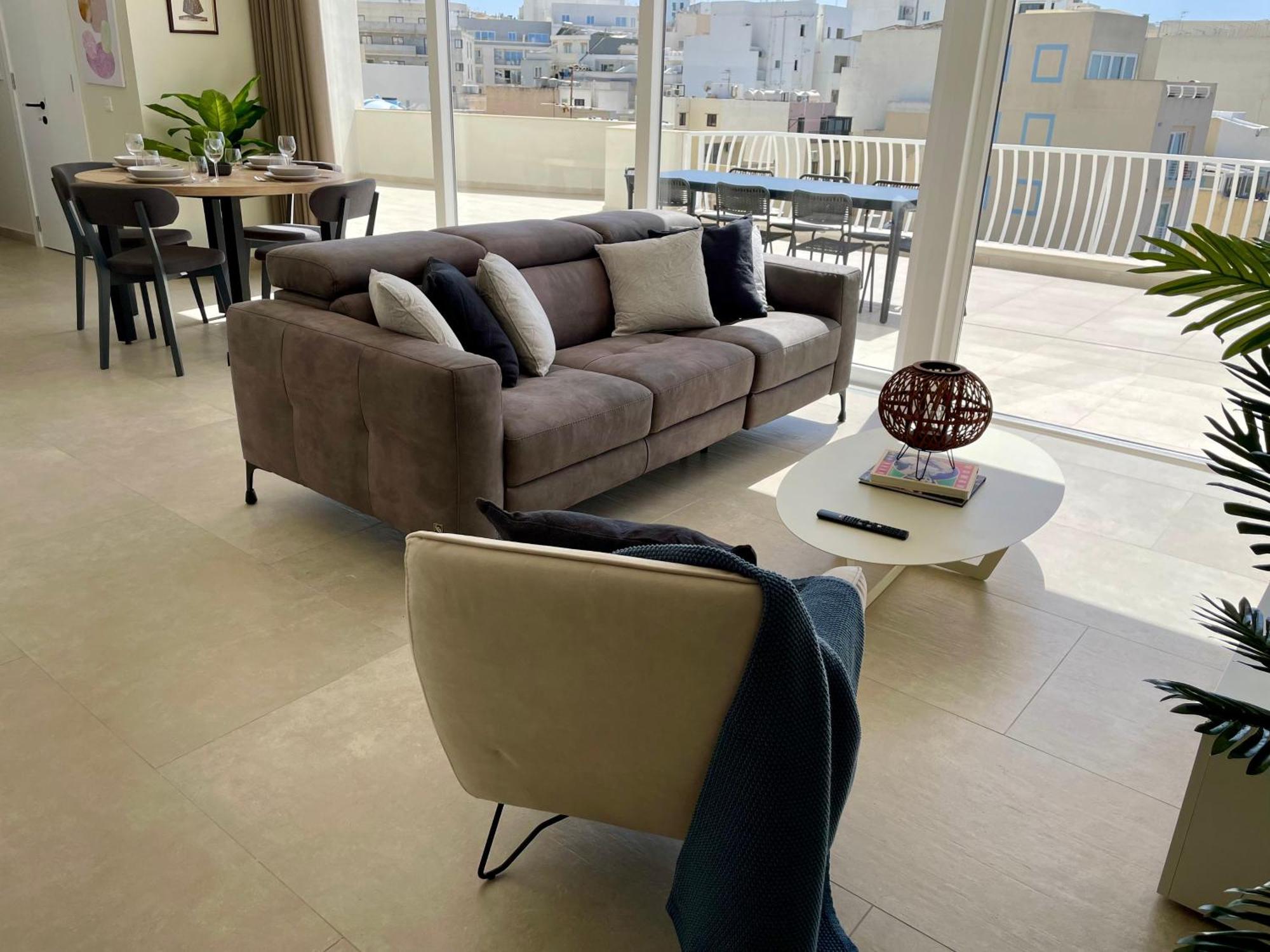 Bugibba Square Seafront Lux By Holi Apartment